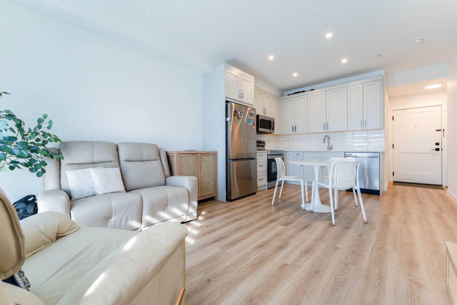 60 Sage Hill Walk NW 315