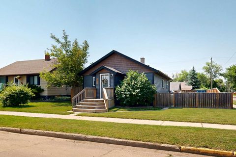 Photo of 4820 46 Street, Stettler, AB T0C 2L2 (MLS # A2330551)