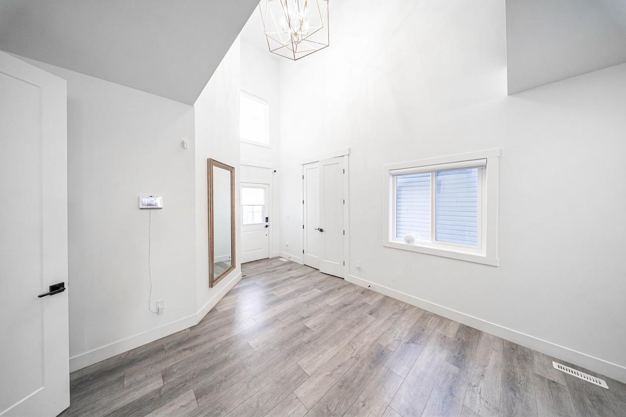 123 Saddlecrest Grove NE