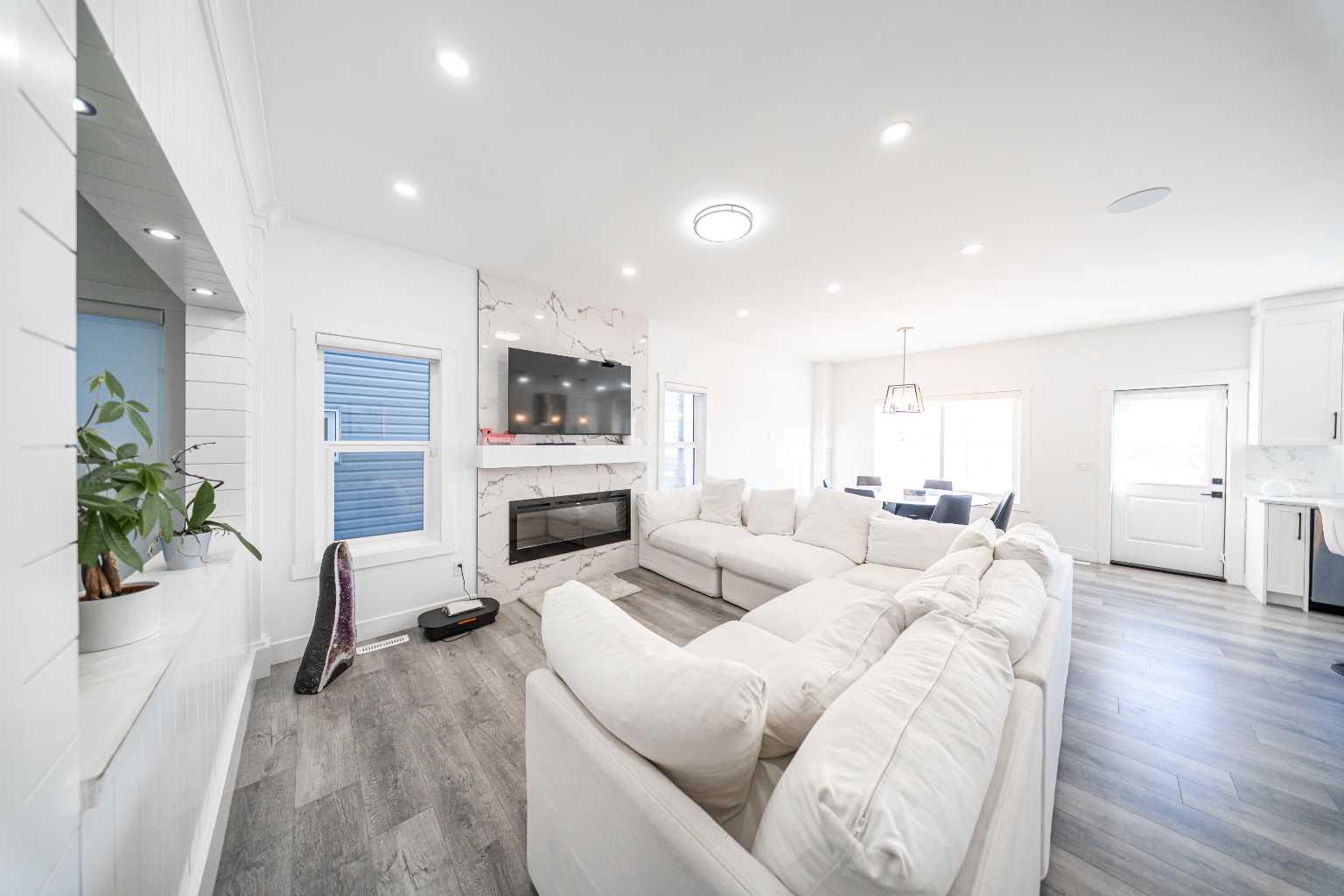 123 Saddlecrest Grove NE