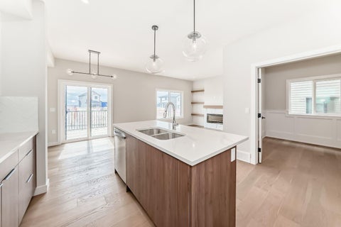 Photo of 4 Heritage Mews, Cochrane, AB T4C 2J8 (MLS # A2354171)