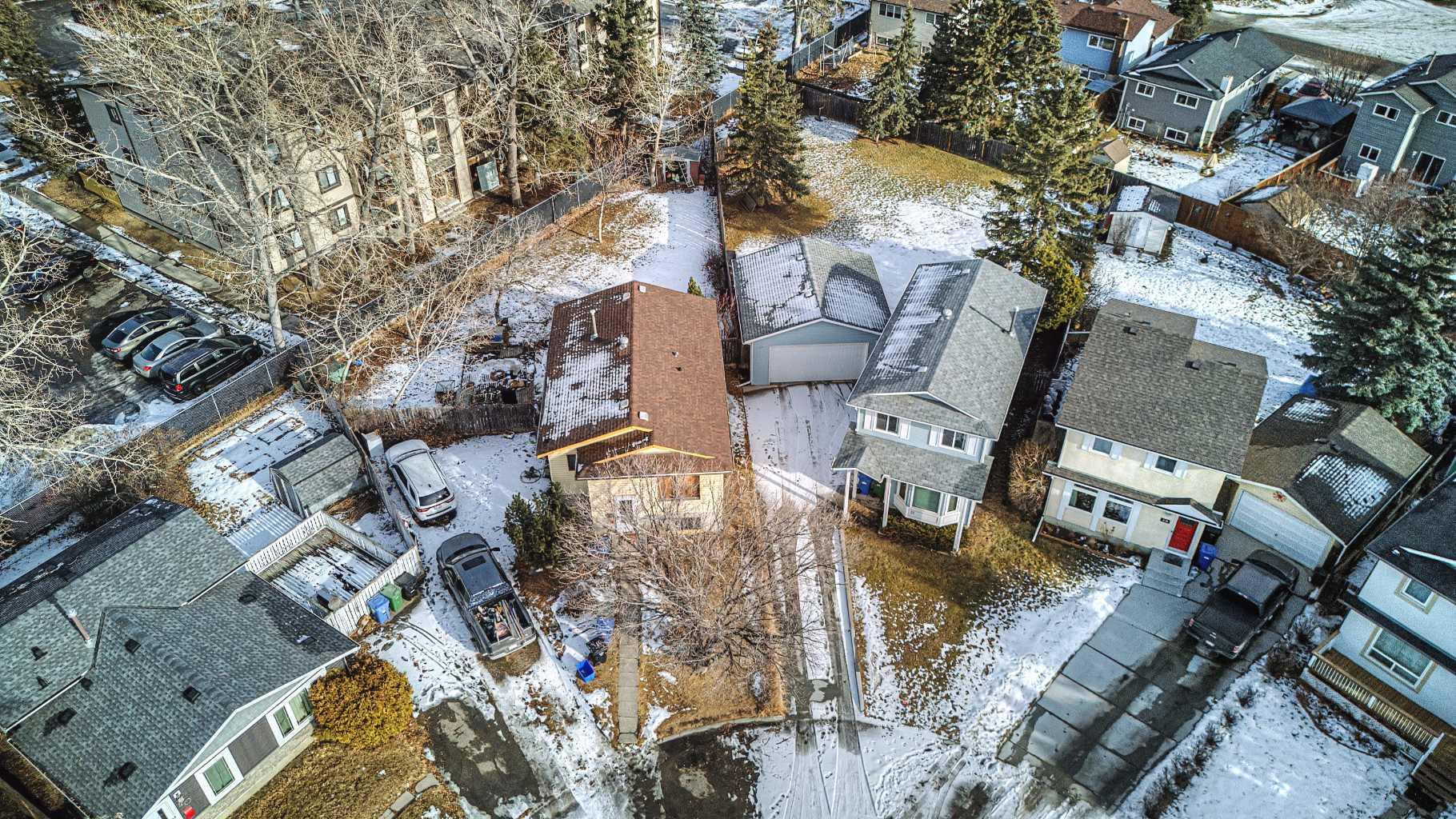 36 Castleglen Place NE