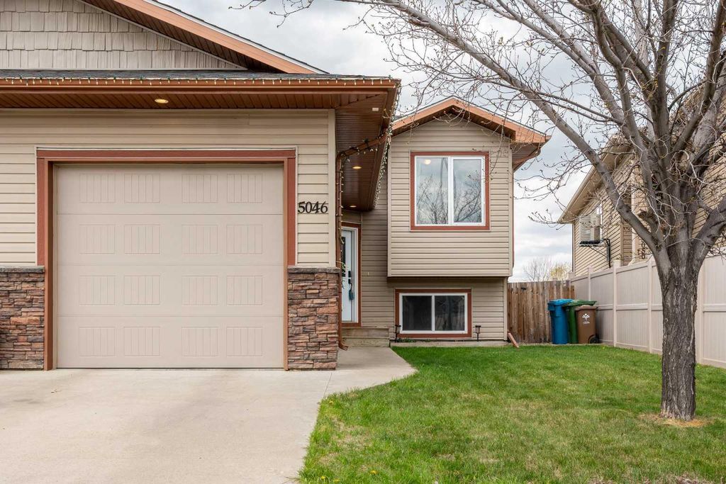 Photo of 5046 41 Street, Taber, AB T1G 0C4 (MLS # A2307541)