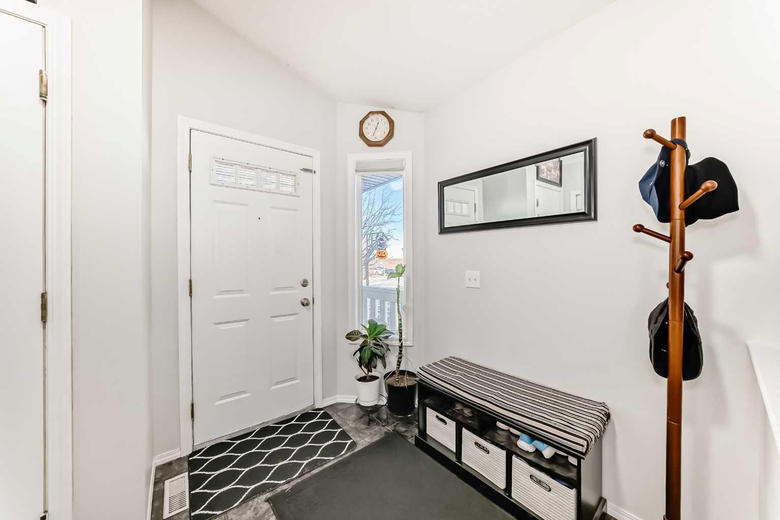 241 Los Alamos Place NE