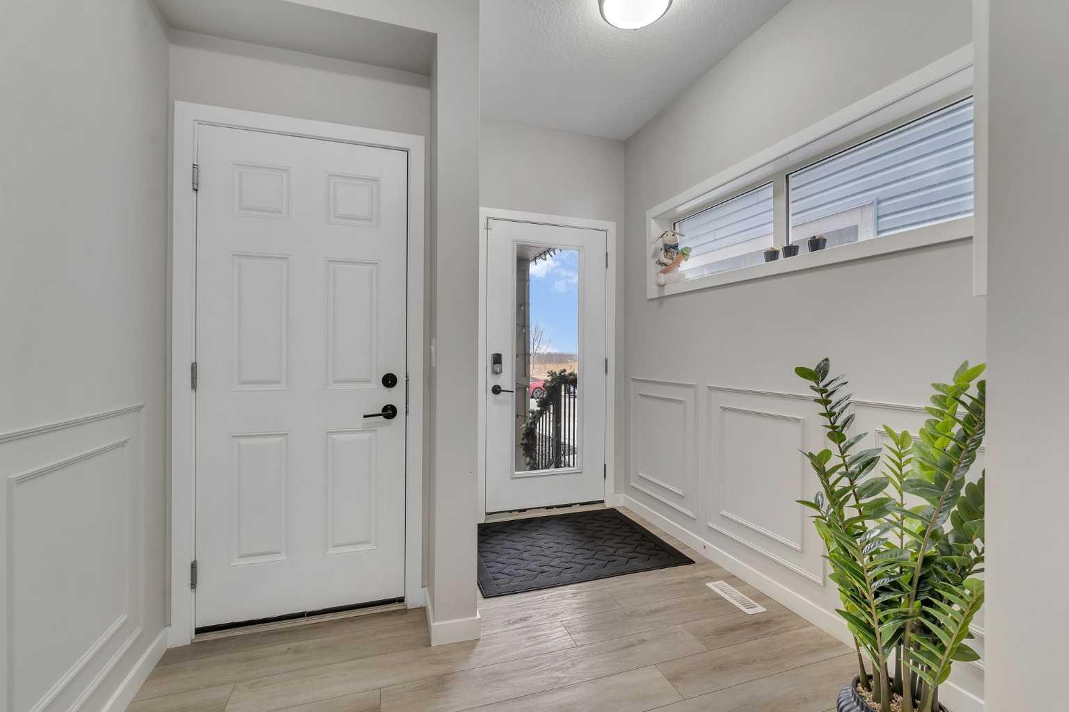 341 Walcrest View SE