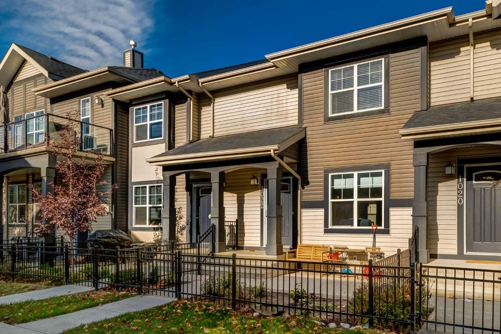 Photo of 1022 Mckenzie Towne Villas SE, Calgary, AB T2Z 1E4 (MLS # A2287264)