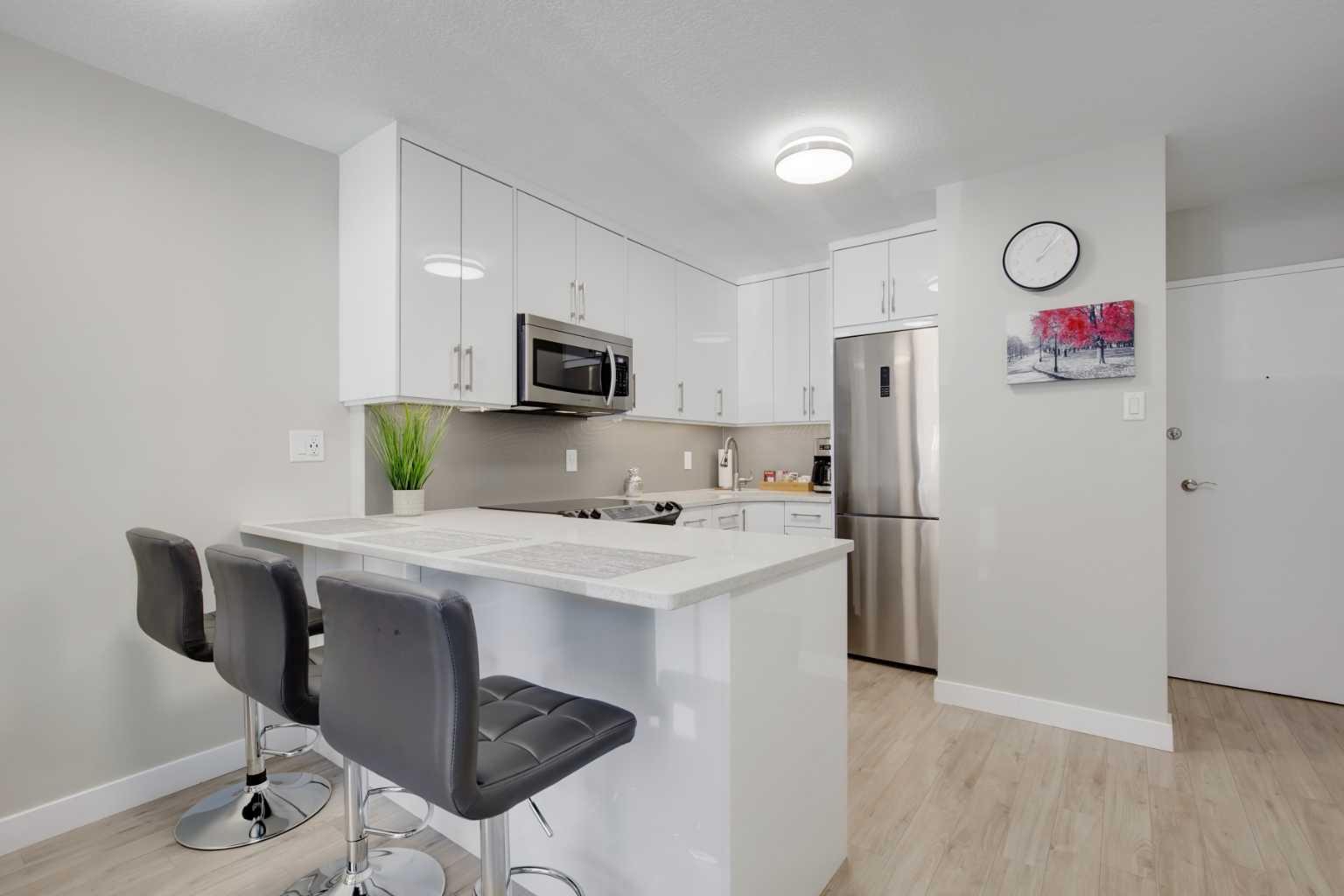 339 13 Avenue SW 207