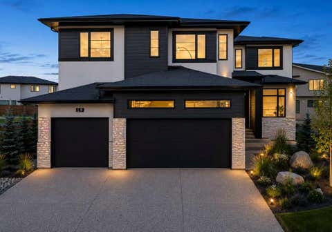 Photo of 19 Rockcliff Court NW, Calgary, AB T3G 0G6 (MLS # A2328163)