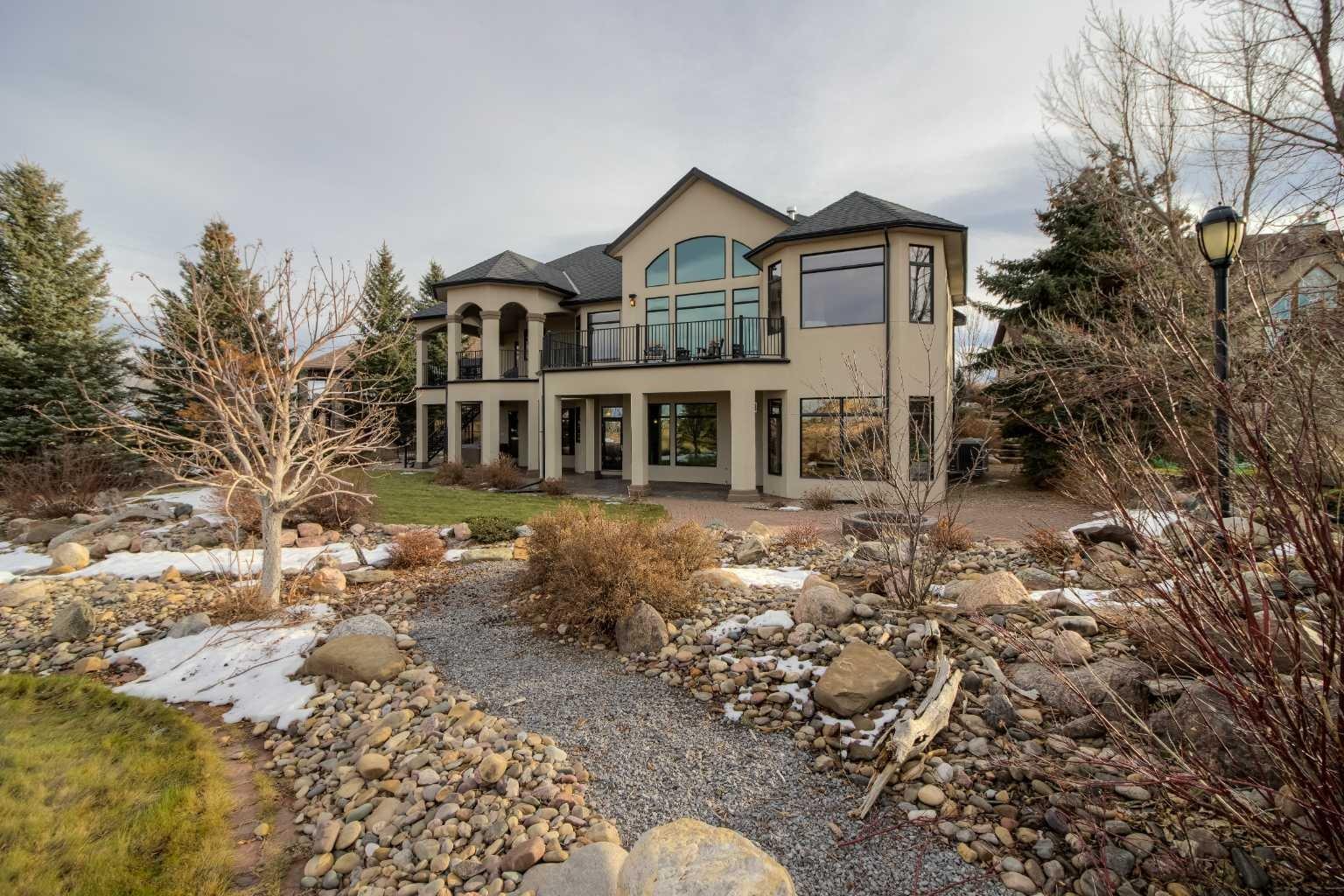 214 Sandstone Place S