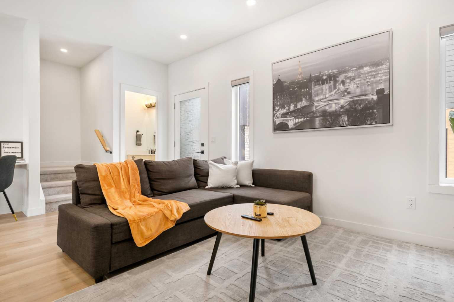 1313 20 Avenue NW Unit 4