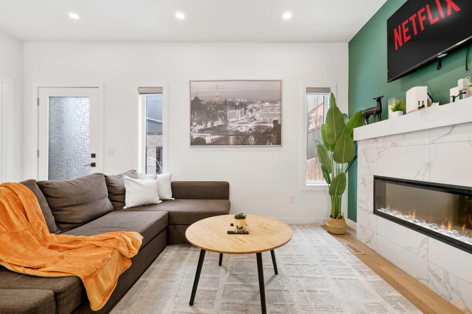 1313 20 Avenue NW Unit 4