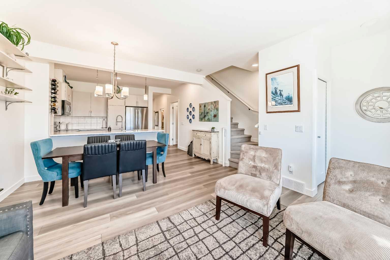 52 Walden Lane SE