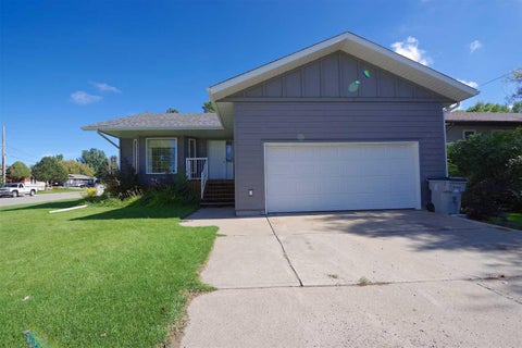 Photo of 509 1 Street E, Barnwell, AB T0K 0B0 (MLS # A2346245)