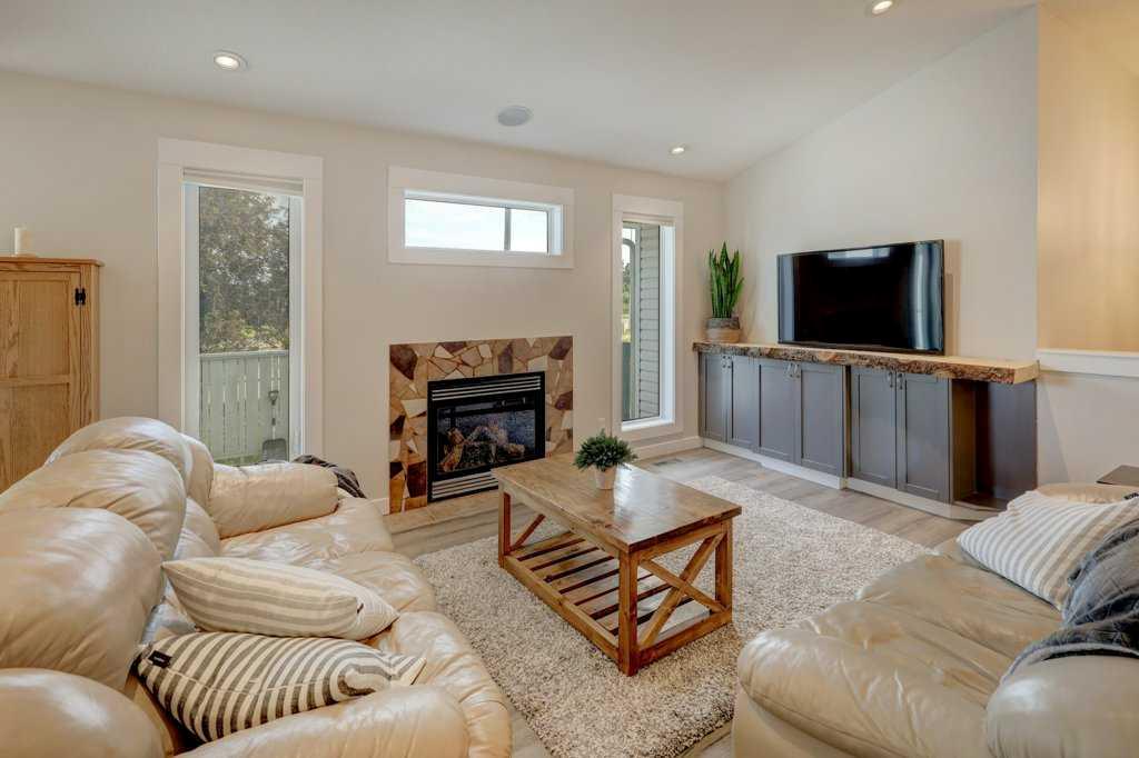 35 Collins Crescent