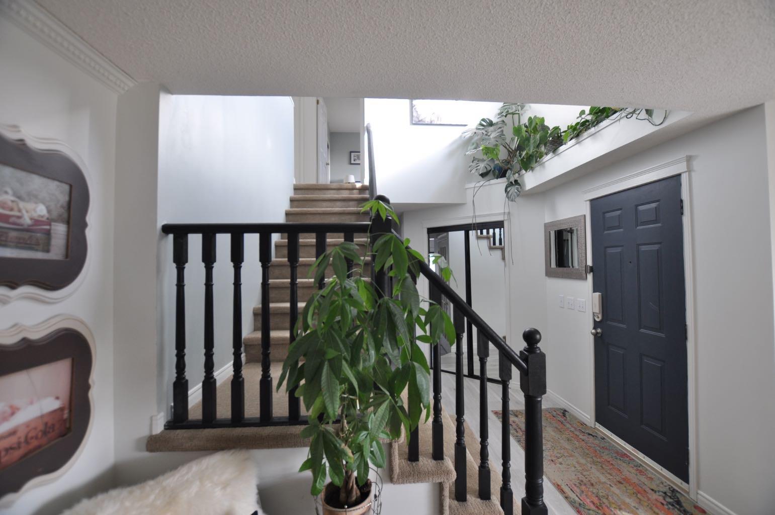 18 Westridge Crescent