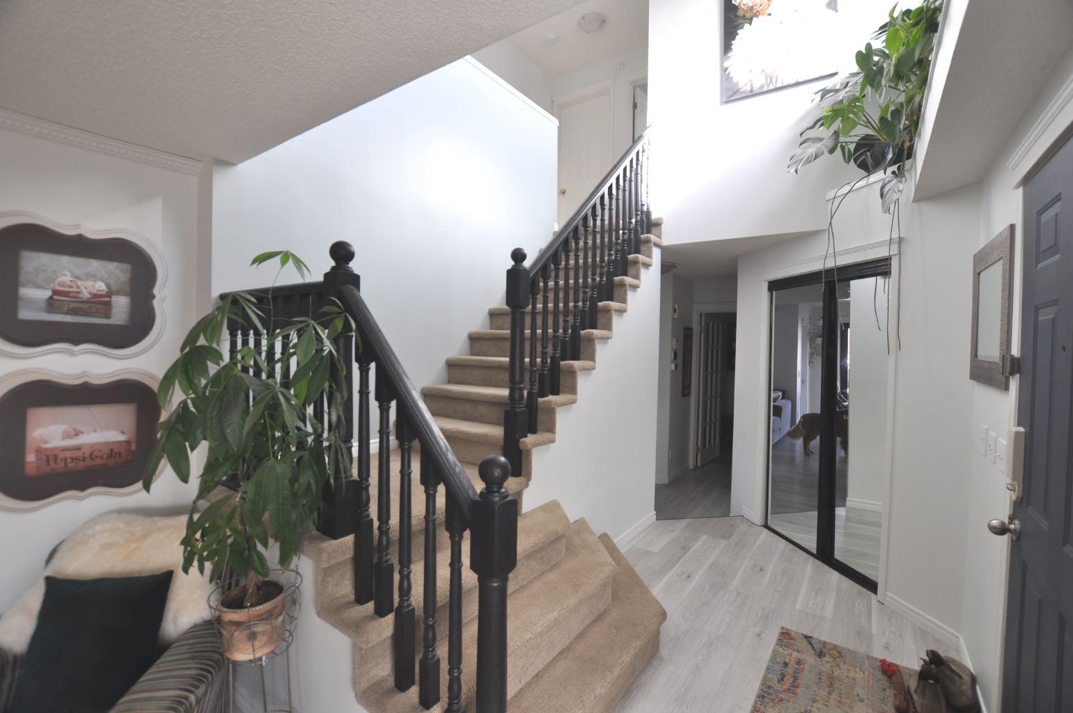 18 Westridge Crescent