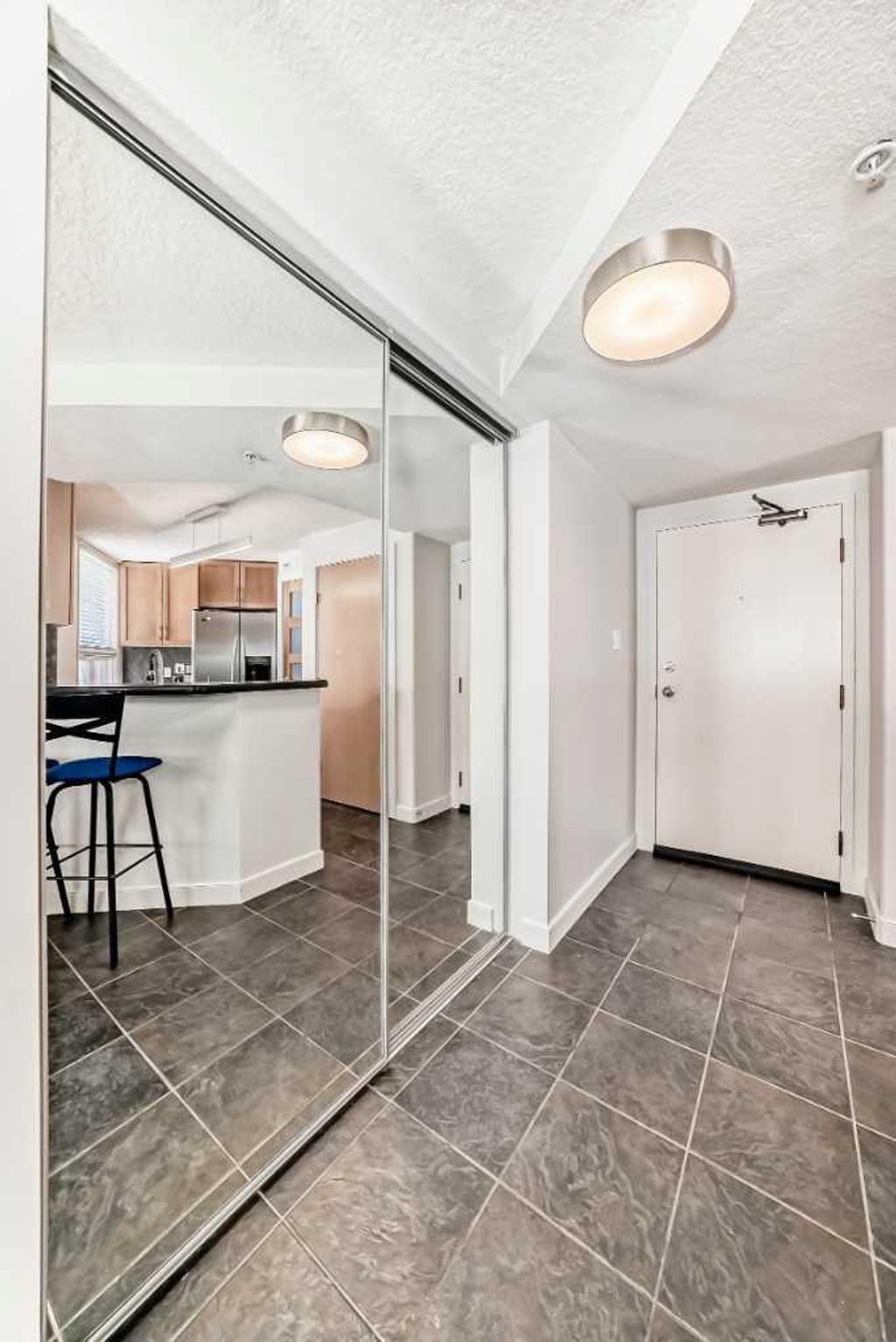 Photo of 626 15 Avenue SW #703, Calgary, AB T2R 0R5 (MLS # A2301762)