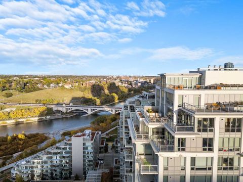 222 Riverfront Avenue SW 1526 Calgary AB T2P 0W3