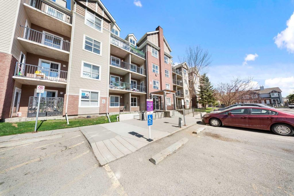 Photo of 73 Erin Woods Court SE #3206, Calgary, AB T2B 3V2 (MLS # A2308406)