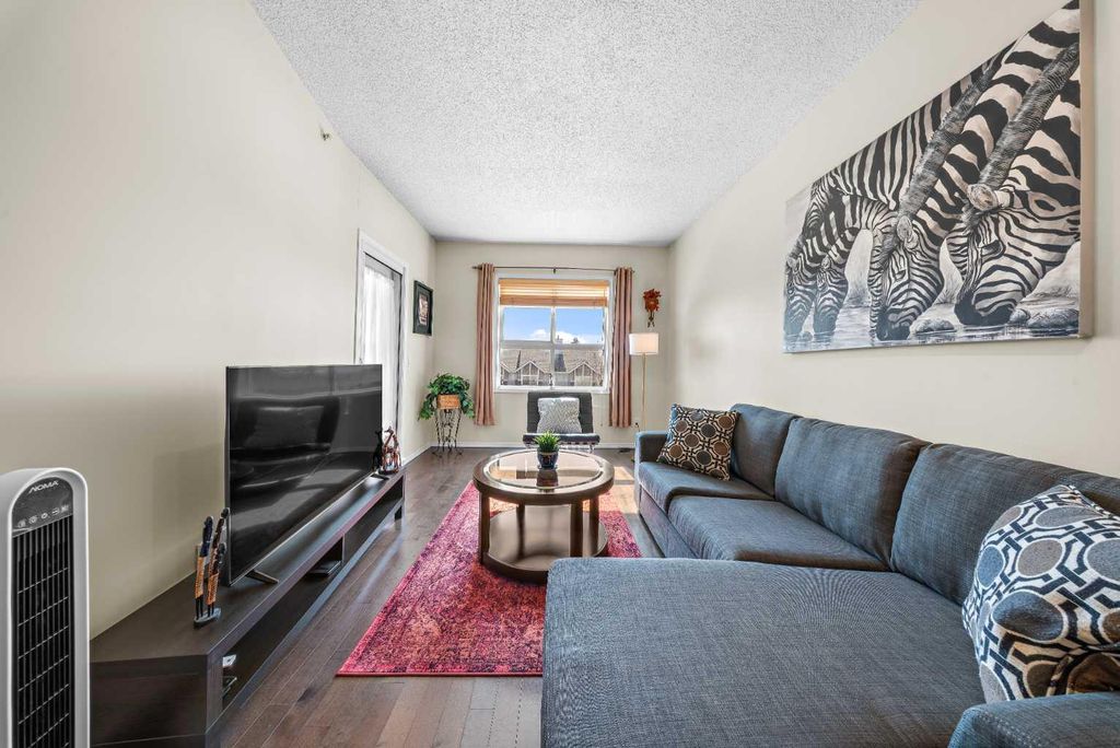 Photo of 73 Erin Woods Court SE #3206, Calgary, AB T2B 3V2 (MLS # A2308406)