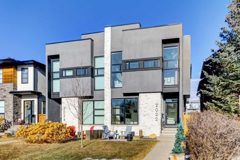 Photo of 2022 44 Avenue SW, Calgary, AB T2T 2N8 (MLS # A2283158)