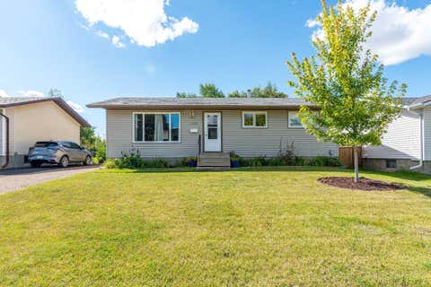Photo of 3408 52 Avenue, Lloydminster, AB T9V 1H6 (MLS # A2339075)