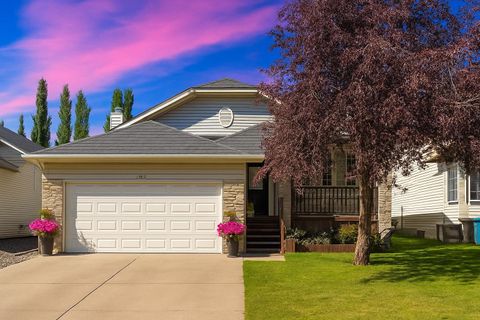 Photo of 110 West Lakeview Crescent, Chestermere, AB T1X 1P0 (MLS # A2250440) Photo of 110 West Lakeview Crescent, Chestermere, AB T1X 1P0 (MLS # A2250440)