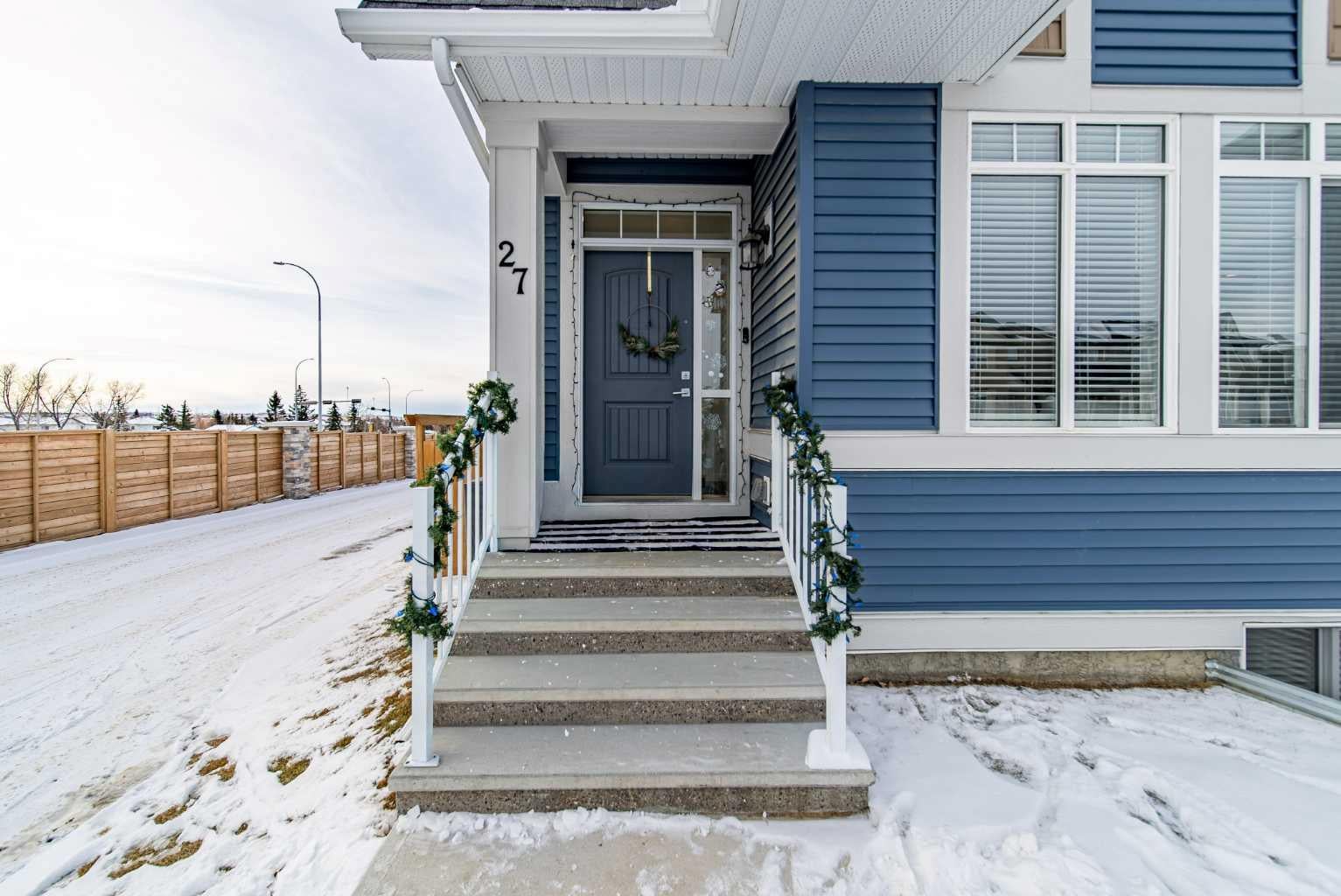 27 Iris Crescent