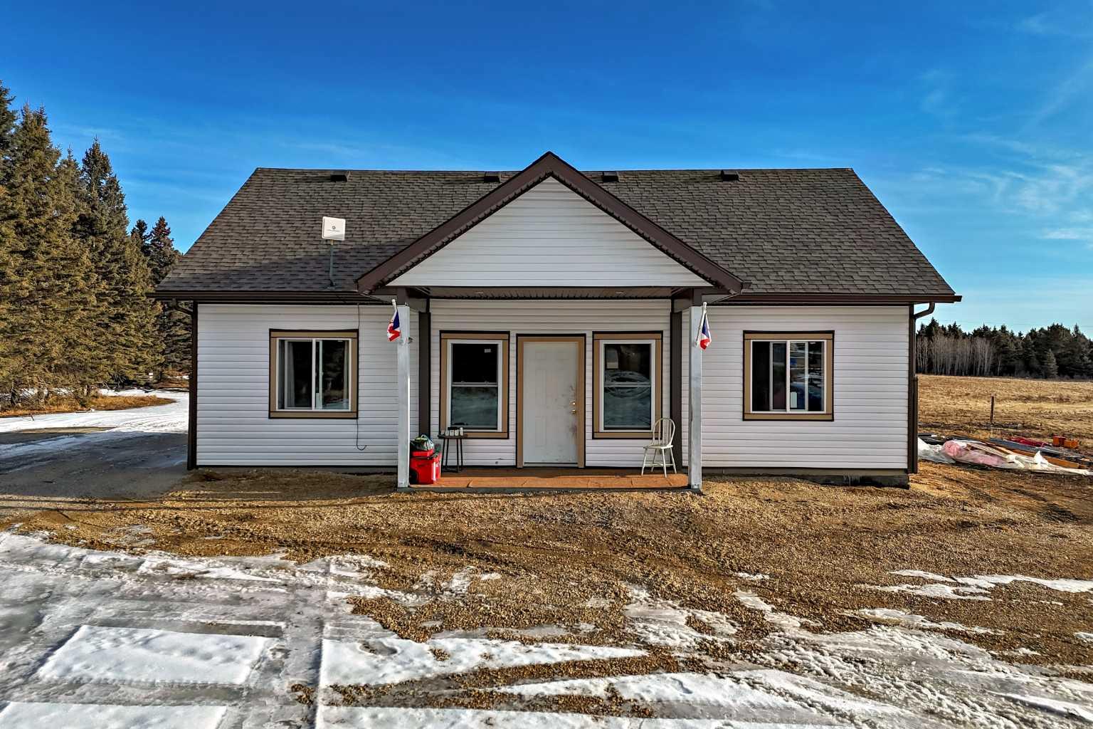 44022 Township Road 242