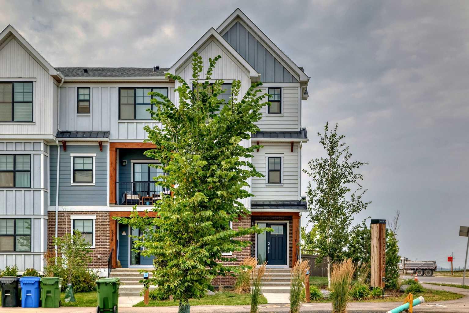 210 Alpine Avenue SW