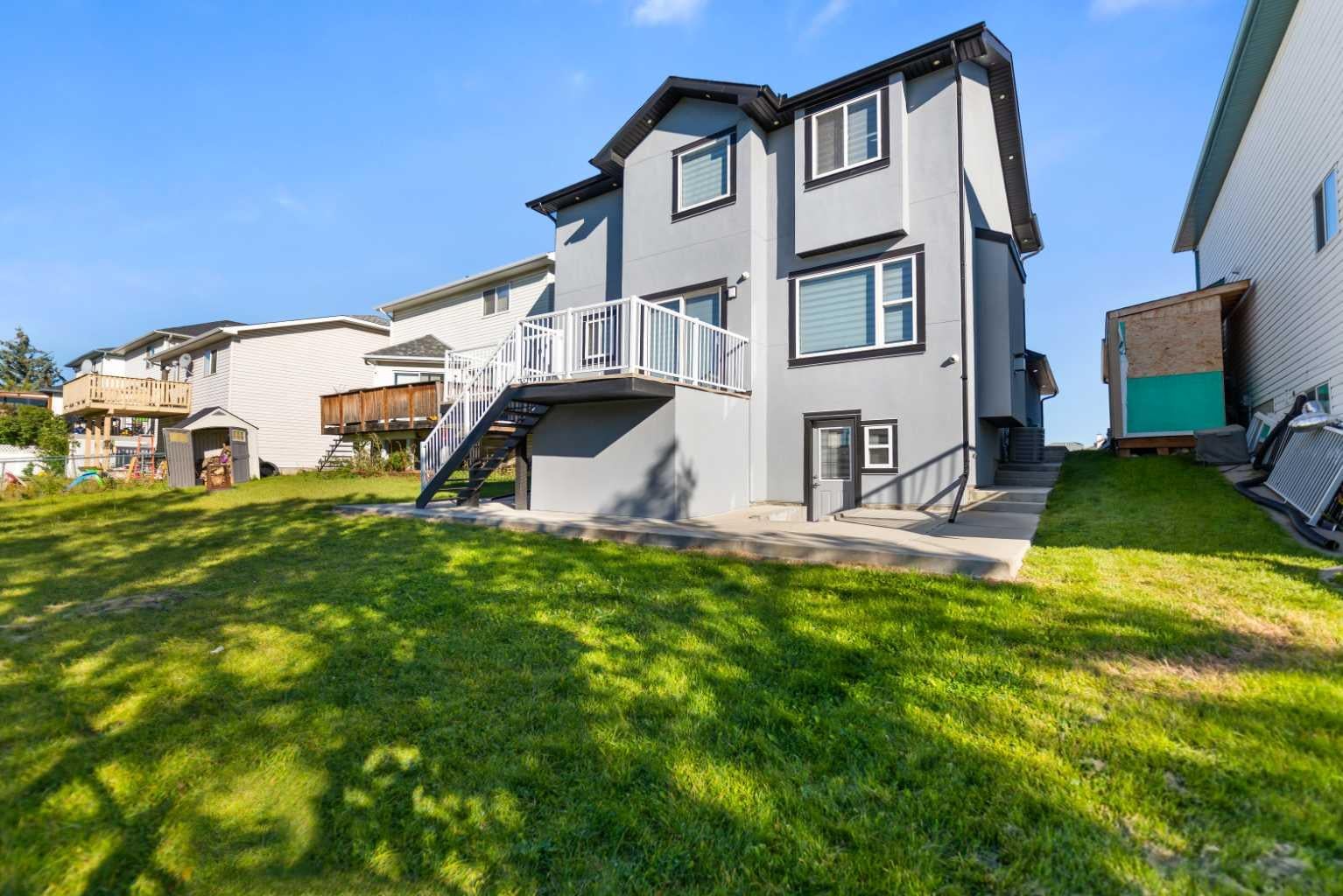 23 Anaheim Circle NE