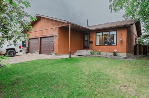 Photo of 7206 Patterson Drive, Grande Prairie, AB T8V 5K1 (MLS # A2321419)
