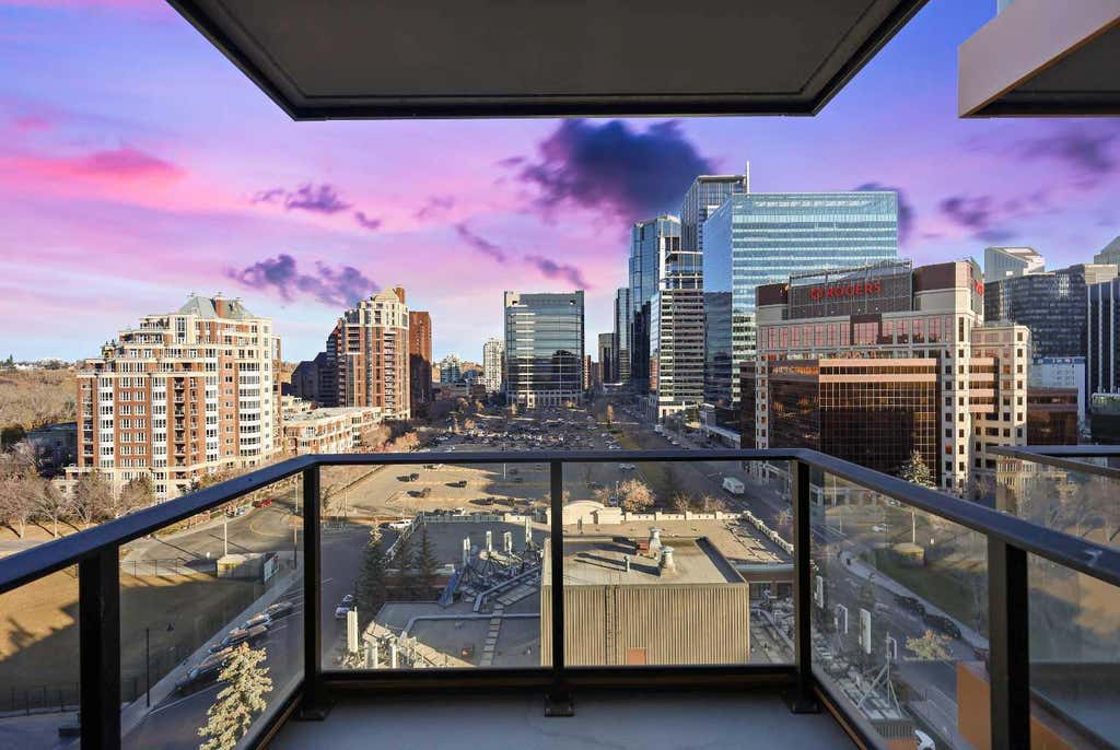 Photo of 730 2 Avenue SW #1103, Calgary, AB T2P 1R8 (MLS # A2311728)