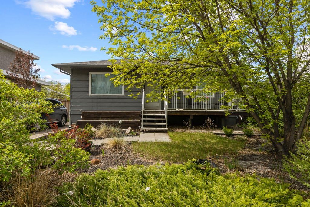 Photo of 2615 17A Street SW, Calgary, AB T2T 4S7 (MLS # A2314533)