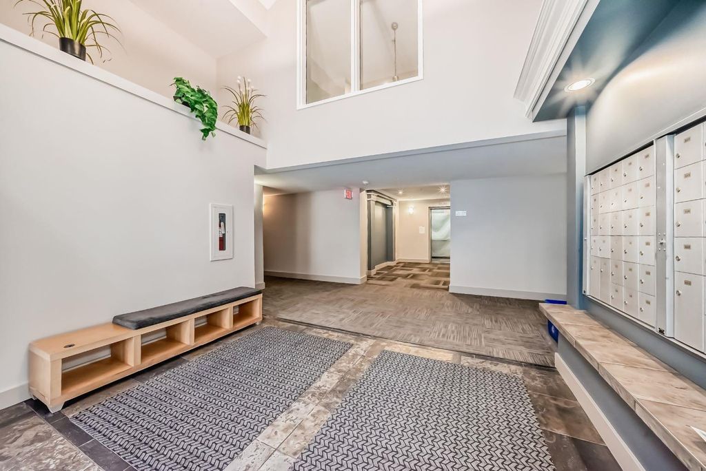 Photo of 25 Richard Place SW #318, Calgary, AB T3E 7N1 (MLS # A2282235)