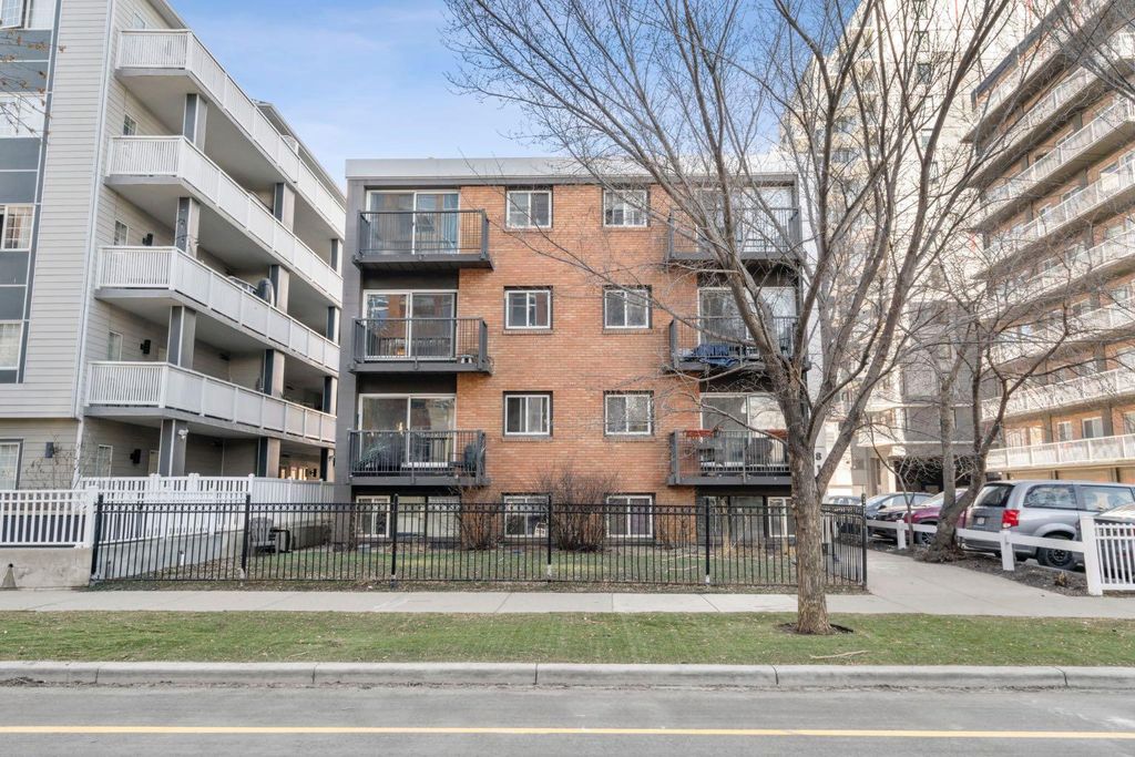 Photo of 812 15 Avenue SW #402, Calgary, AB T2R 0S1 (MLS # A2295357)