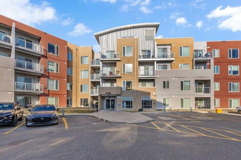 604 East Lake Boulevard 2416 Airdrie AB T4A 0G6