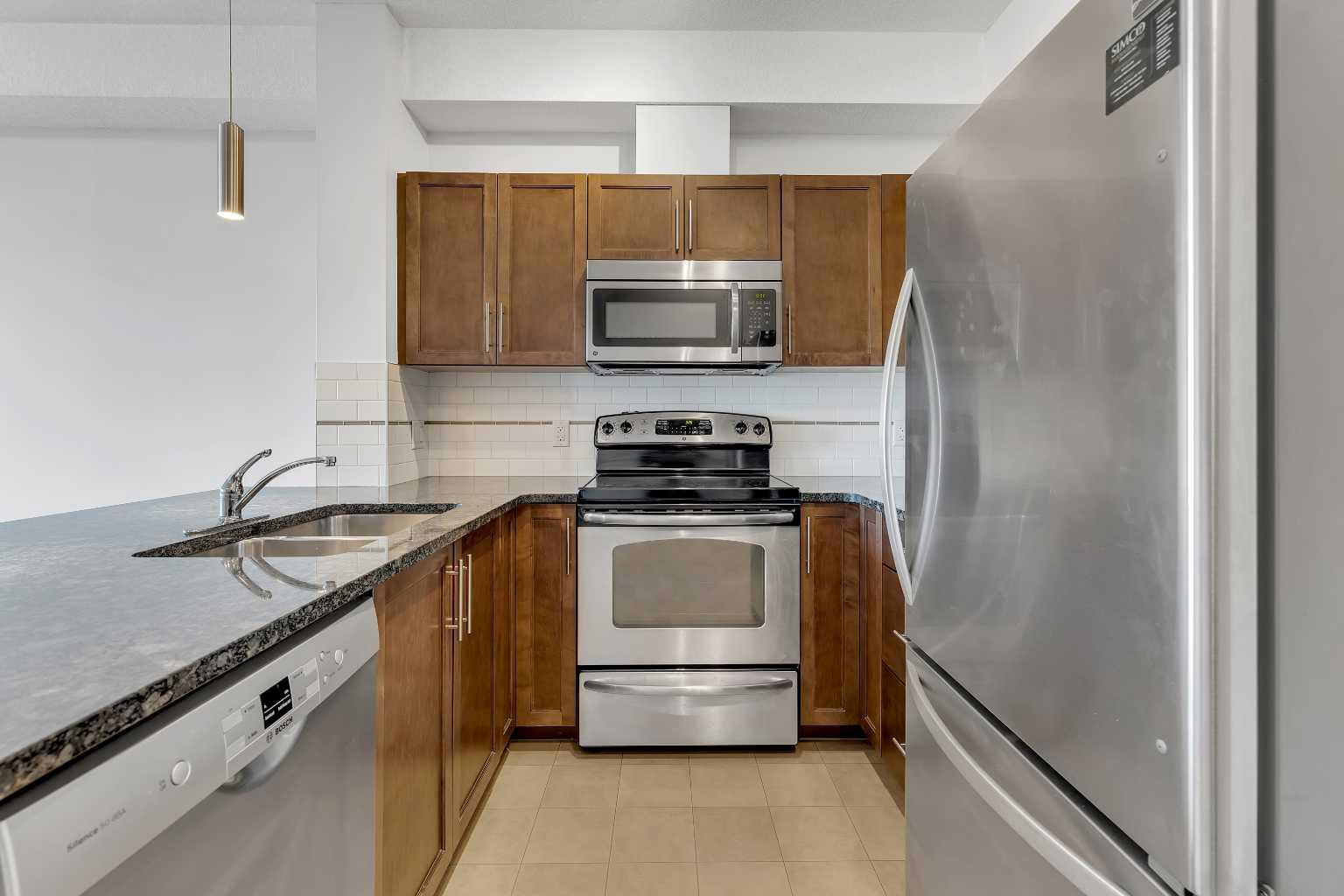 604 East Lake Boulevard 2416