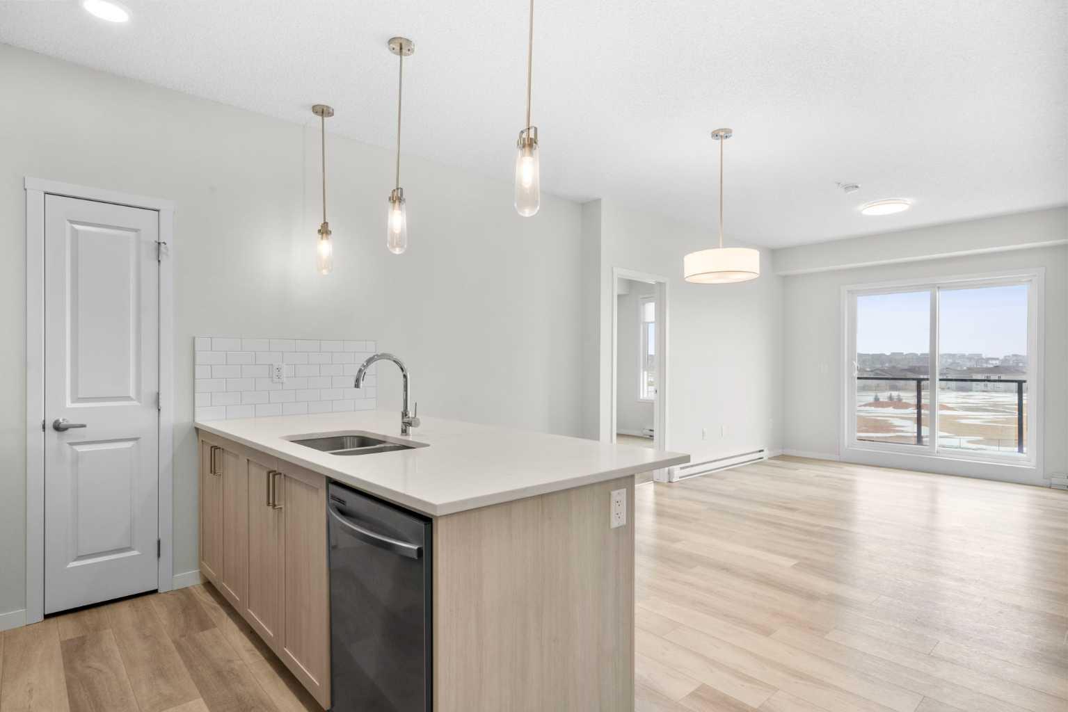 33 Carringham Gate NW 2411