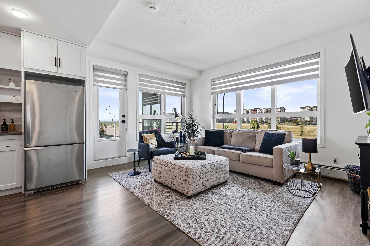 350 Livingston Common NE 1215