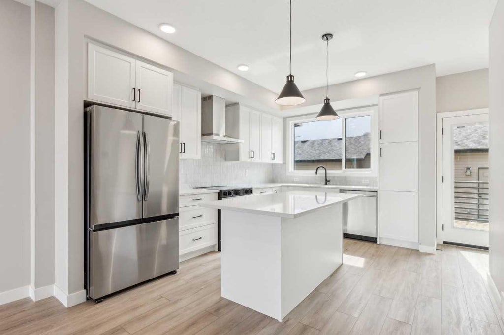 Photo of 45 Silverton Glen Way SW, Calgary, AB T2X 5B9 (MLS # A2330282)