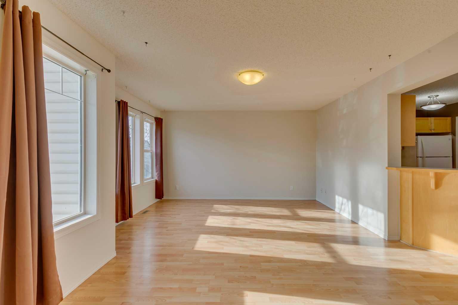 228 Luxstone Place SW