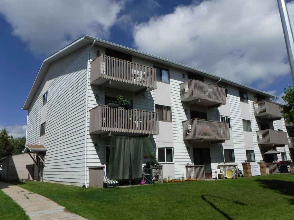 Photo of 114 Mount Pleasant Drive #302, Camrose, AB T4V 2M7 (MLS # A2131973)