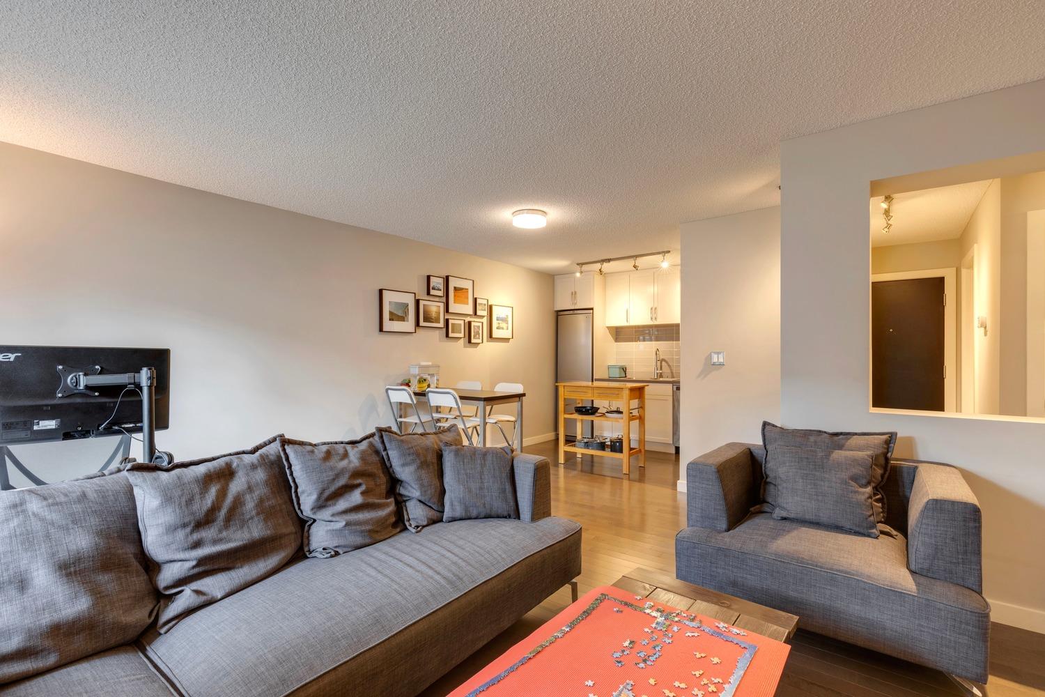 120 24 Avenue SW 102