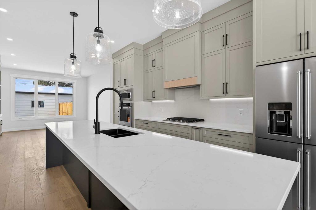 Photo of 1137 41 Street SW, Calgary, AB T3C 1X5 (MLS # A2284143)