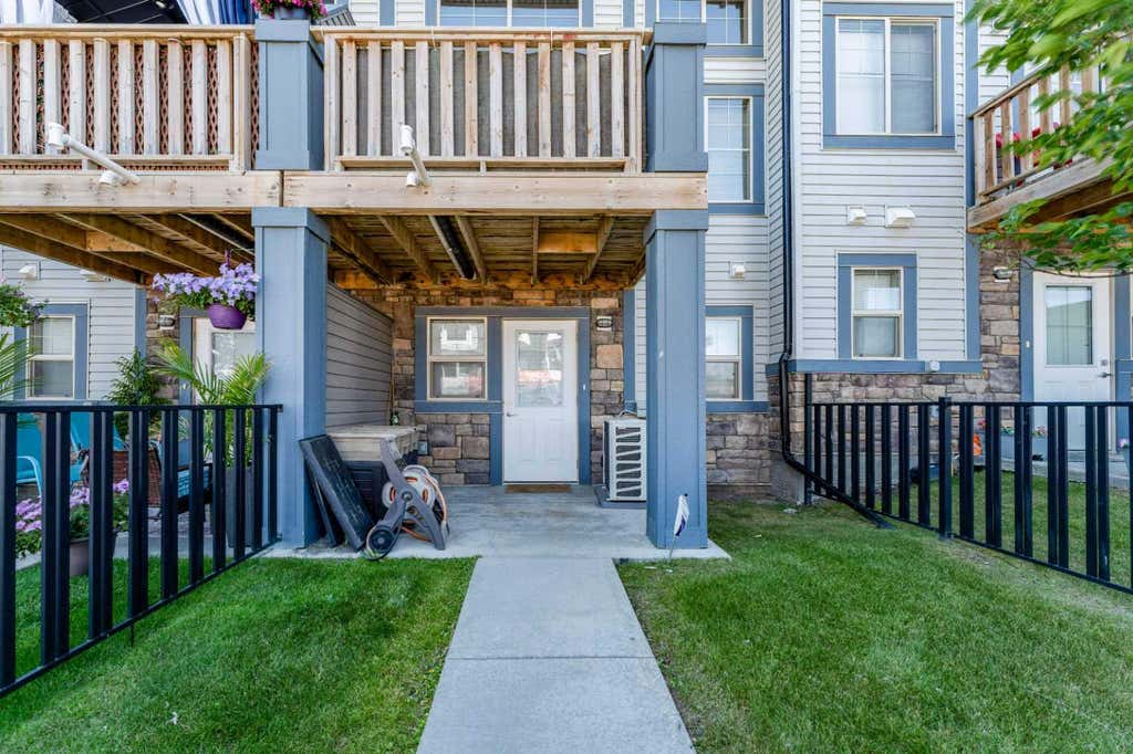 Photo of 416 Sage Hill Grove NW, Calgary, AB T3R 0Z8 (MLS # A2335015)