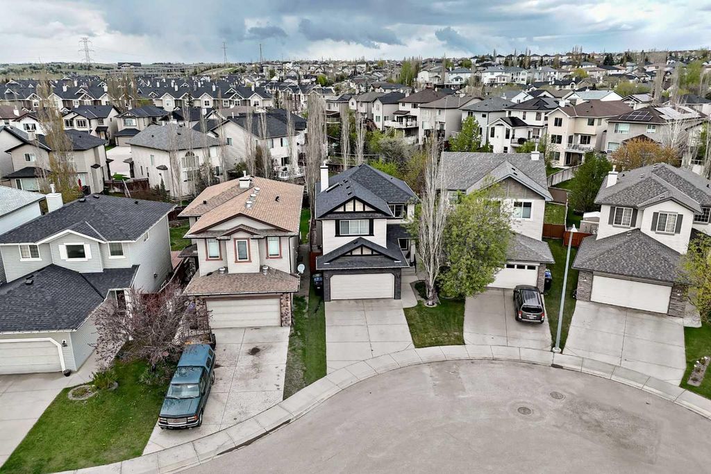Photo of 40 Tuscany Vista Crescent NW, Calgary, AB T3L 2Z9 (MLS # A2310989)
