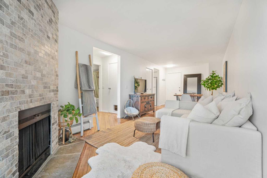 Photo of 2218 30 Street SW #207, Calgary, AB T3E 2L8 (MLS # A2283742)