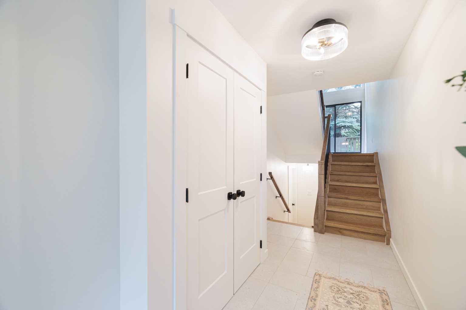 3818 Point Mckay Road NW