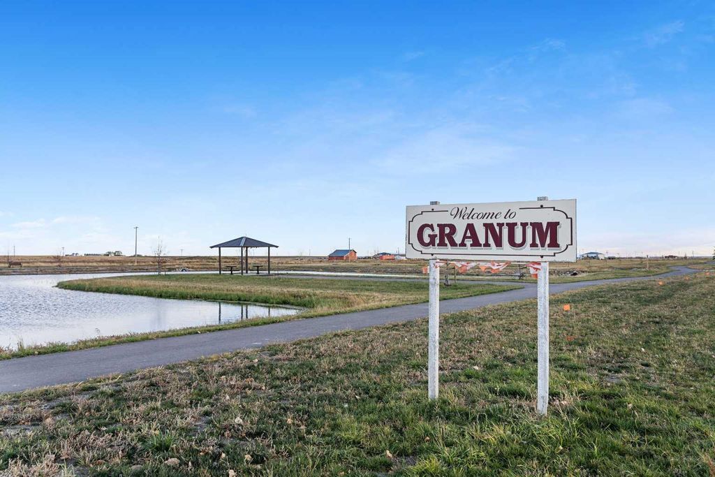 Photo of 320 Railway Avenue, Granum, AB T0L 0A2 (MLS # A2265983)